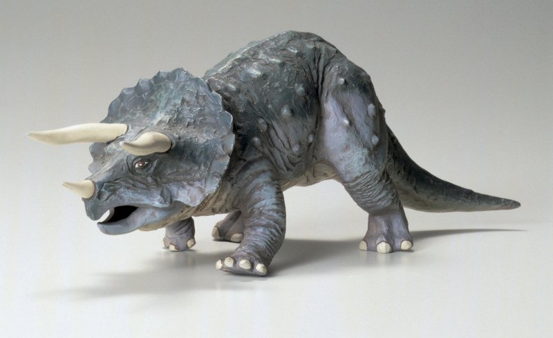 [60201] TAMIYA 1/35 Dinosaur Series No.1 Triceratops Plastic Model 60201